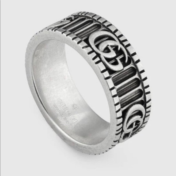 Authentic GUCCI The double G ring. Stamped size 14